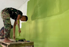 Dengan Semangat Tinggi, Begini Cara Satgas TMMD ke-128 Kodim 0405/Lahat Kebut Pengecatan Mushola Ar-Rasyid