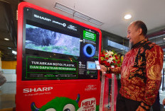 Aksi Nyata Sharp Indonesia, Mesin Reverse Vending Machine di Mal, Dukung Pengurangan Sampah Plastik