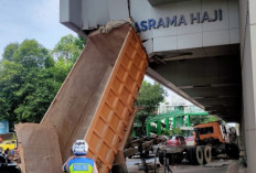 Insiden Truk Hantam Stasiun Asrama Haji, Pelayanan LRT Tidak Terganggu 