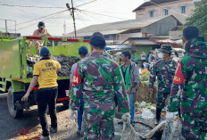 Antisipasi Wabah Penyakit, Dandim OKU Bersihkan Sampah Pasar Baru Baturaja