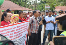 Warga 5 Desa Lahat Gelar Aksi Demo di Kantor BPN, Ini 4 Tuntutan yang Disampaikan