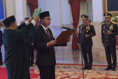 Pengucapan Sumpah Nawawi Pomolango Jadi Ketua Sementara KPK Disaksikan Presiden Jokowi 