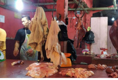 H-3 Lebaran Idul Fitri Petugas Kesmavet Razia Penjualan Daging di Pasar, Pastikan Halal dan Aman