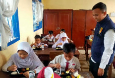 Ada Kegiatan Apa Personel Polda Sumsel di SDN 166 Palembang