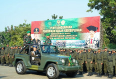 Pejabat Ini Wakili Pangdam II Sriwijaya Tutup Diksarlin Mahasiswa Polsri 2025-2026, Siapa?