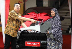 Sharp Indonesia Serahkan Hadiah 2 Unit Mobil ke Pemenang