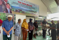 KEREN, Kodim Lahat Ikut Salurkan Bantuan Pangan kepada Ratusan Warga, Ini Buktinya 