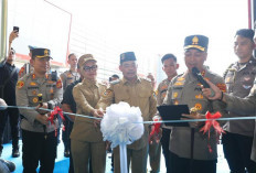 Komitmen Presisi Polri, Kapolda Sumsel Resmikan Gedung Pelayanan Publik dan Salurkan Bantuan Sosial di Lahat