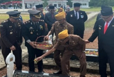 Ada Perwakilan Kejari Banyuasin Ikuti Ziarah Dalam Peringati Hari Pahlawan, Berikut Sosoknya?