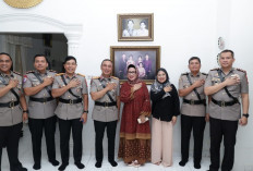 Rawat Sejarah Perjuangan Polri, Kapolda Sumsel dan PJU Kunjungi Keluarga Pahlawan Kepolisian di Palembang