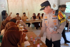 Dorong Generasi Cerdas, Polres OKU Timur Bagikan Alat Tulis dan Makanan Bergizi Gratis