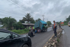 Truk Patah As, Sat Lantas Polres Ogan Ilir Gerak Cepat Lakukan Ini