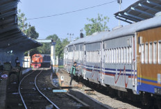 Stop Membuang Sampah, Ini Langkah PT KAI Drive III Palembang Membuat Sadar Warga