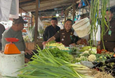 Antisipasi Lonjakan Harga Jelang Idul Fitri, Tim Intelijen Kejari Lubuk Linggau Sidak Pasar, Inilah Hasilnya