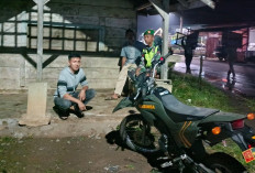 Babinsa Koramil 405-13 Dempo Selatan Standby Bersama Petugas Ronda Malam 