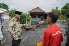 Alhamdulillah, Pj Bupati Muba Bantu Warga yang Rumahnya Hanyut Diterjang Banjir