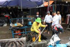 Tinjau Selokan Mampet, Pj Wako Kembali Ajak Masyarakat Jaga Kebersihan
