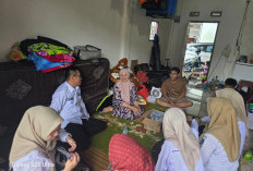 SMPN 3 Lahat Serahkan Bantuan kepada Korban Kebakaran Pasar Bawah, Ini Pesan Kepala Sekolah