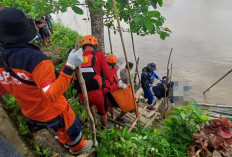 Mayat Pria Pengemudi Speedboat yang Hilang di Sungai OKI Ditemukan Mengapung di Sungai Ogan Ilir