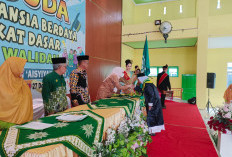 PERDANA, 43 Lansia Diwisuda Berdaya Tingkat Dasar Siti Walidah Lahat