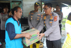 Ringankan Beban Korban Banjir, Kapolres dan Bhayangkari OKU Timur Salurkan Paket Sembako