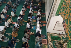 Suasana Salat Idulfitri di Masjid Darussalam Curup, Khatib Ingatkan Kematian