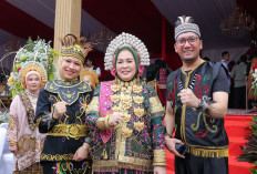 Pesona Baju Adat Nusantara Warnai Upacara HUT ke-81 RI di JSC Jakabaring Palembang