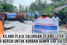 Gercep! Kilang Plaju dan Dompet Dhuafa Salurkan 75 Ribu Liter Air Bersih untuk Korban Gempa Sigi