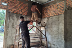 Kompak, Satgas TMMD Kodim Lahat Bersama Tukang Kerjakan Sasaran Fisik di Desa Lubuk Tampang Ini