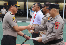 Ungkap Ganja 2,5 Kg, IPDA Farrel dan 22 Anggota Terima Penghargaan Kapolres OKU Timur