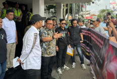 Puluhan Massa Unjuk Rasa Tuntut Birokrasi Bersih, Ini Arahan Pj Walikota Palembang