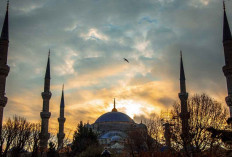 Jadwal sholat Palembang 6 Januari  2025: Subuh, Dzuhur, Ashar, Maghrib, Isya. Tepat waktu!