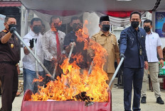 Kejari Lahat Musnahkan Barang Bukti Perkara, H Bursah Zarnubi: Lahat Darurat Narkoba