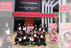 Emina Edukasi Bujang Gadis SMK Negeri 1 Palembang, Pentingnya Makeup dan Skincare