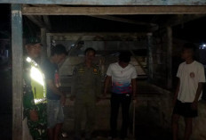 Babinsa Koramil 405-01 Tebing Tinggi Bersama Perangkat Desa Lakukan Siskamling, Ini Buktinya