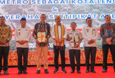 Menteri ATR/BPN Serahkan 305 Sertifikat Aset Negara di Provinsi Lampung
