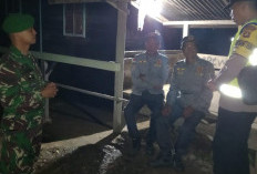 Babinsa Koramil 405-11 Tanjung Sakti Didamping Polsek Berikan Arahan ke Linmas, Ini Buktinya 