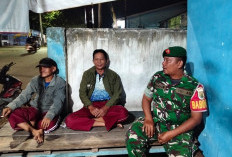 Sambangi Saribungamas, Babinsa Koramil 405-12 Kota Lahat Lakukan Hal Ini kepada Warga