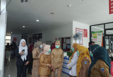 Kunjungi Warga Luka Bakar, Wabup Lahat Sempatkan Lihat Proses Penanganan Medis di RSUD, Ini Katanya