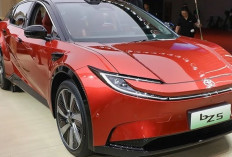 Toyota Bz5 2025, Sang Raja Jalanan Bangkit! Mobil Listrik 200 Jutaan yang Berani Tantang Tesla Tanpa Ampun