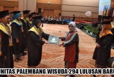 Unitas Palembang Mewisuda 294 Lulusan Baru, Pesan Moral Rektor untuk Almuni: Jaga Nama Baik Almamater!