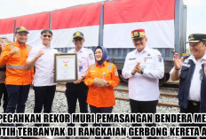 KEREN! KAI Pecahkan Rekor MURI Pemasangan Bendera Merah Putih Terbanyak di Rangkaian Gerbong Kereta Api