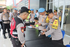 Propam dan Logistik Polres Lahat Gelar Pemeriksaan Senpi Milik Personil, Ini Tujuannya