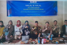 Temu Kangen Ikatan Keluarga Alumni Hukum Pidana Islam UIN Raden Fatah Palembang, Berbagi Makanan ke Warga