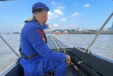 Kapal Penarik Tongkang Bermuatan CPO Tenggelam di Palembang, Polisi Lakukan Penyelidikan