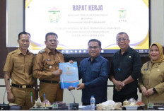 Komitmen Pro-Rakyat, DPRD dan Pemkot Prabumulih Tandatangani KUA-PPAS 2025