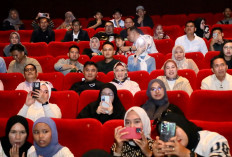 Ratu Dewa Nobar Film Jangan Buang Ibu, Sarat Pesan Moral Mendalam