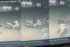 Motor Jemaah Sholat Tarawih Di Ogan Ilir Digondol Maling, Aksi Pelaku Terekam CCTV