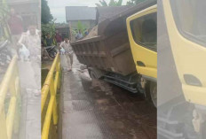 Truk Angkutan Pasir Rusak Jembatan Provinsi di Ogan Ilir, Ini Kondisinya
