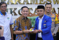 Hadir di Pelantikan Ketua PMII Palembang, Ratu Dewa Minta Jadi Wadah Untuk Menempa Diri